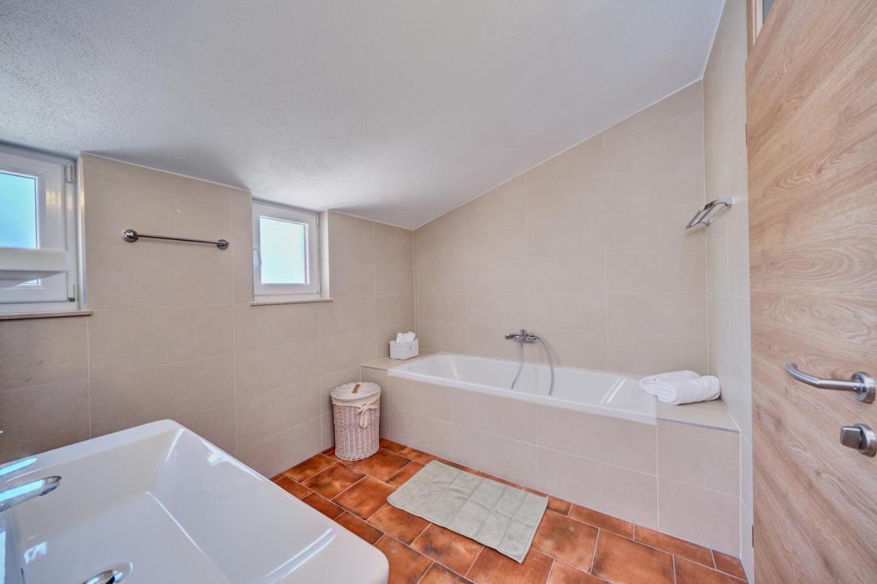Anovi Holiday Homes By Litto Trogir Bagian luar foto