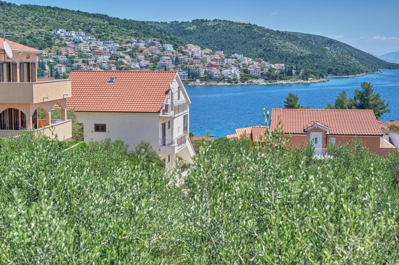 Anovi Holiday Homes By Litto Trogir Bagian luar foto